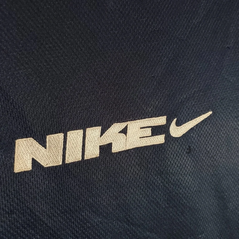 VINTAGE Nike Men Activewear Shirt Large Blue Jersey Center Logo V Neck Y2K READ